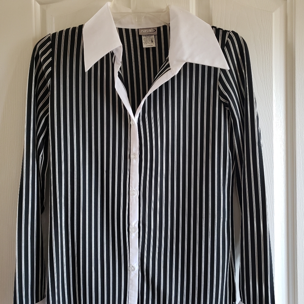 Rave office blouse stertchy. NWOT